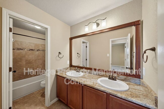 Building Photo - 226 Hamburg Ave