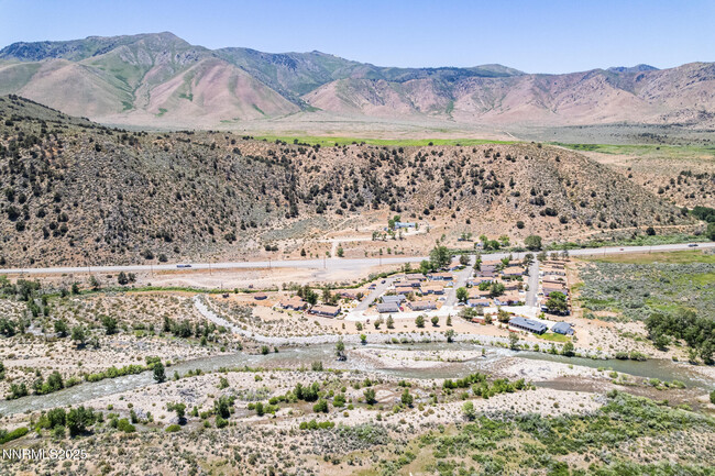 Building Photo - 108952 US-395