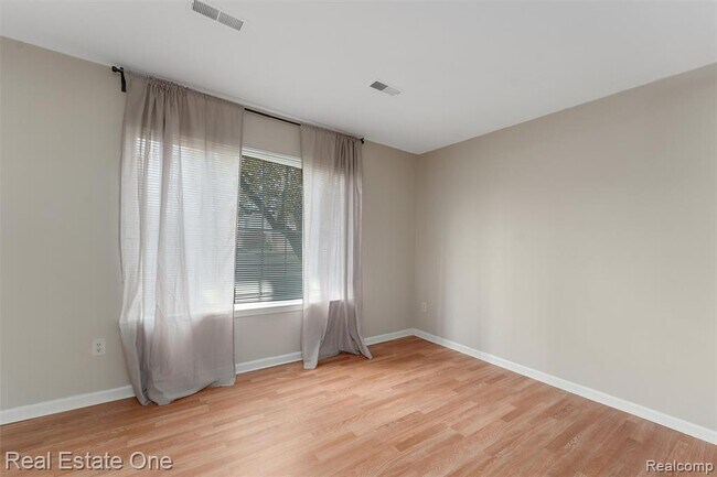 Building Photo - 4721 Carrington Dr