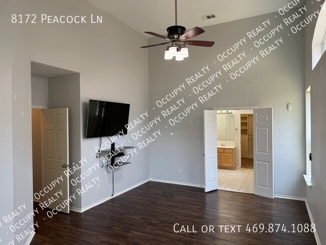 Building Photo - 8172 Peacock Ln