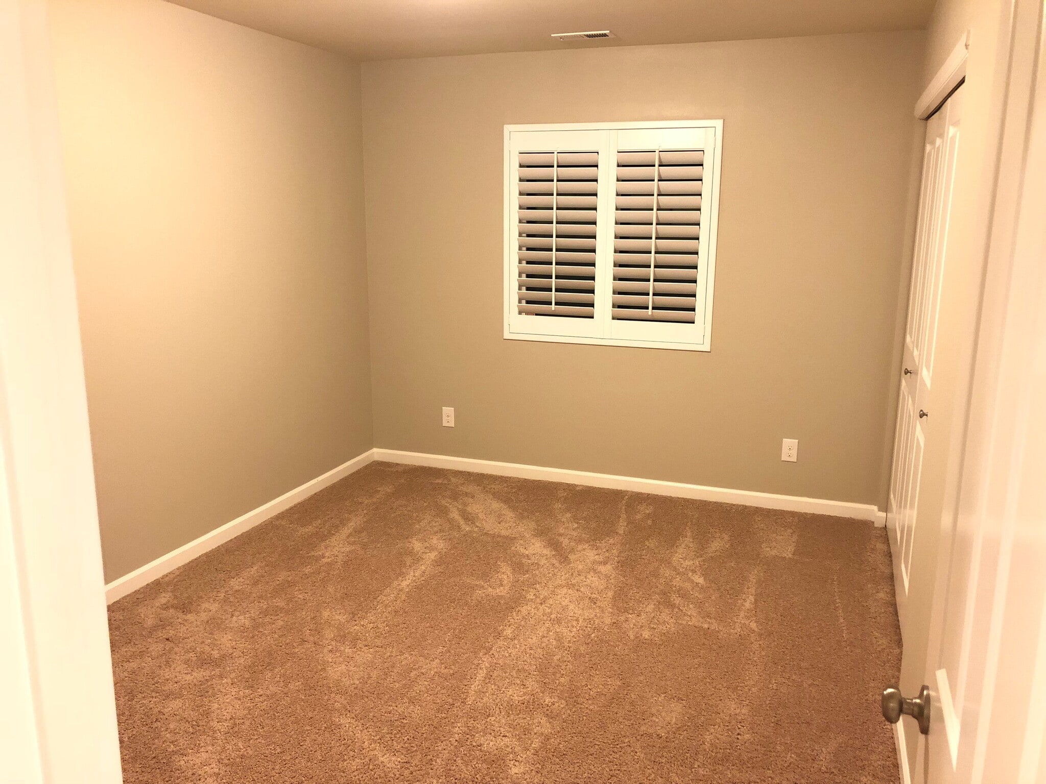 Bedroom (there are two of this size) - 13.5' x 9.5' - 7919 165th St Ct E
