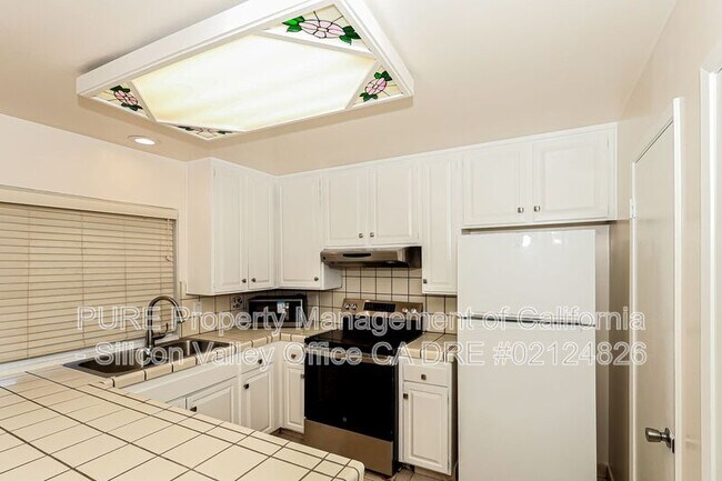 Building Photo - 418 Palo Verde Dr