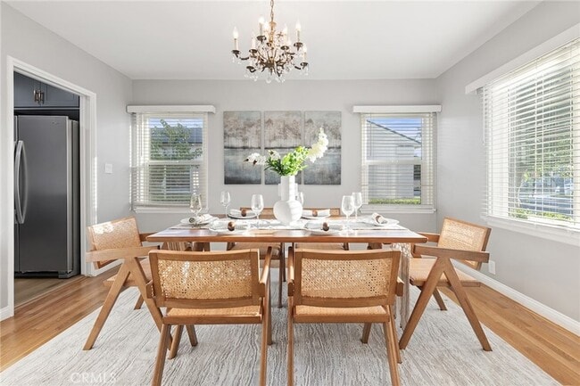 Building Photo - 1505 N Rosewood Ave