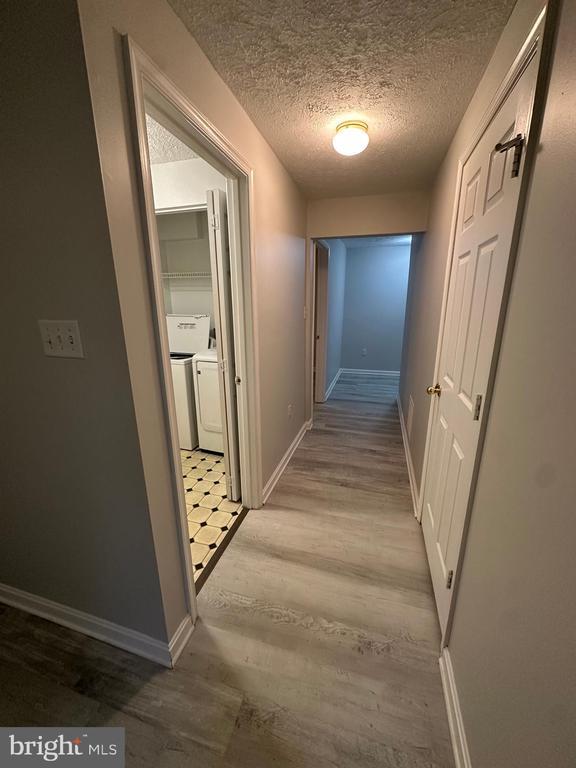 Building Photo - 104 Peridot Pl