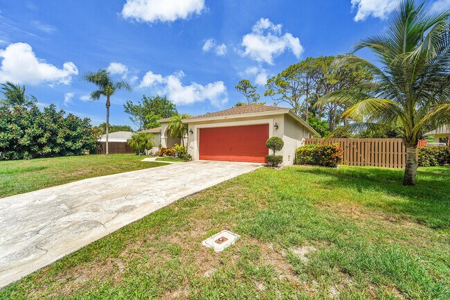 Building Photo - 945 Sunflower Ave