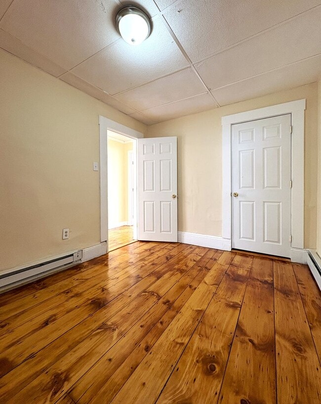 Building Photo - 21-27 Clare St, Lowell