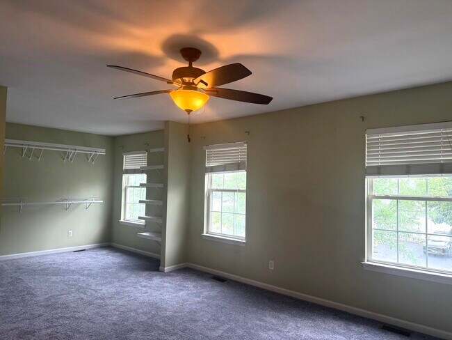 Building Photo - 21529 Franklin Cir