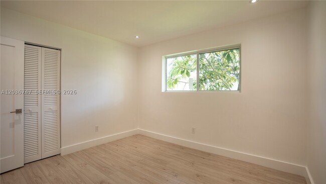Building Photo - 15340 SW 85th Ave
