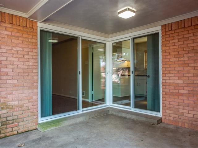 Building Photo - 6327 Town Hill Ln