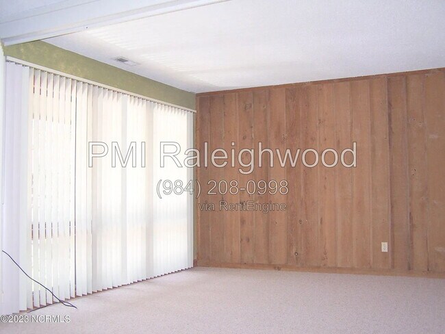 Building Photo - 220 Foxkroft Dr
