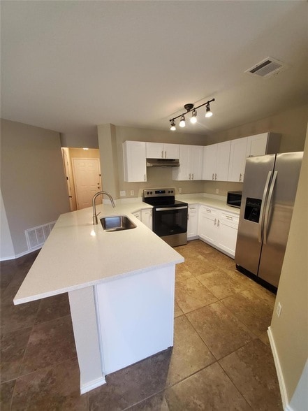 Building Photo - 2116 E Gann Hill Dr
