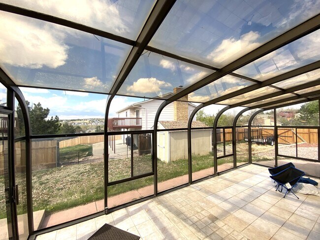 Building Photo - 6526 Charter Dr