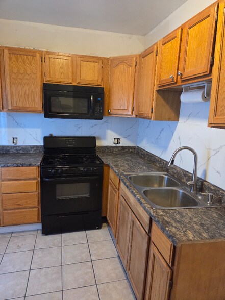 Building Photo - 25 Lexington Ave