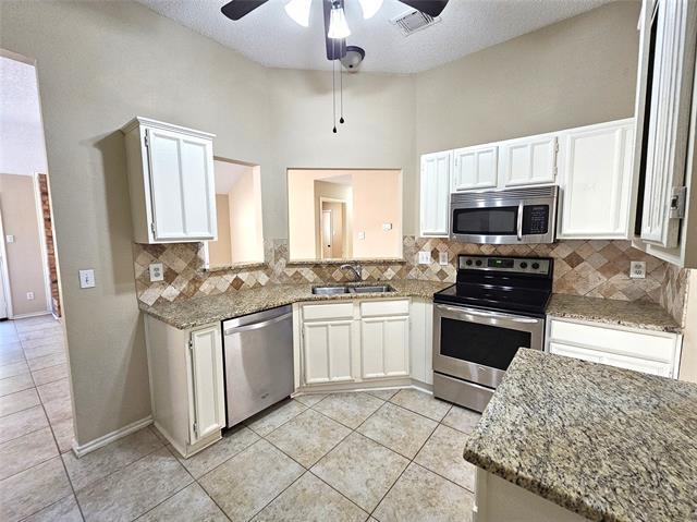 Building Photo - 2705 Francisco Dr