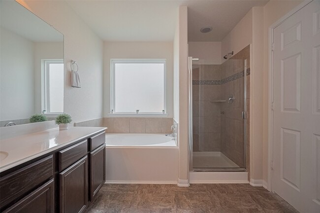 Building Photo - 2315 Zephyr Ln
