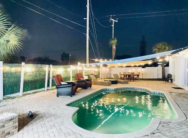 Building Photo - 2728 Nelson Dr