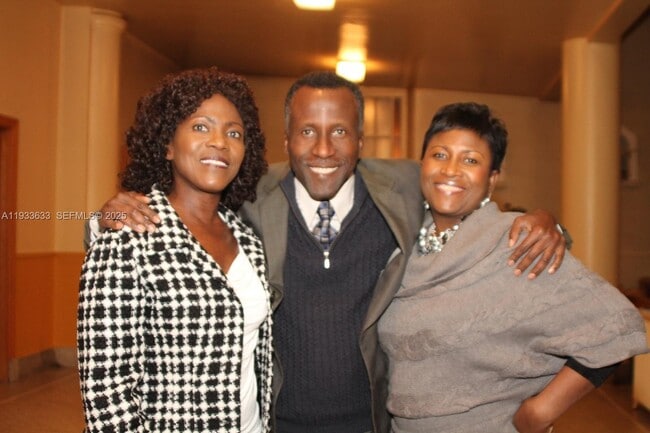 Building Photo - 14026 SW 151st Ct