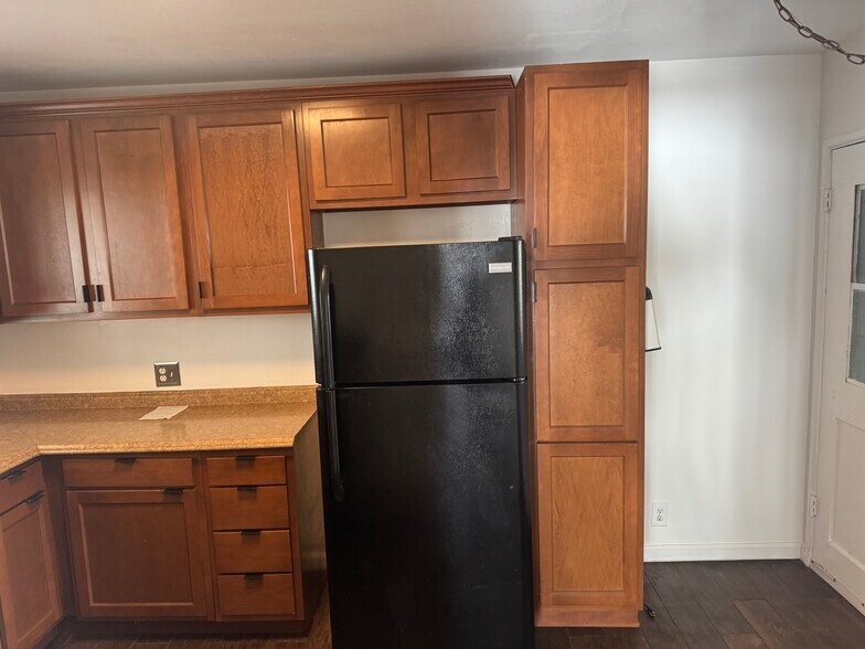 Building Photo - 1816 E Ocean Blvd