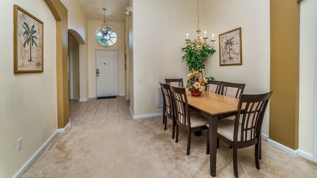 Building Photo - 8147 Fan Palm Way