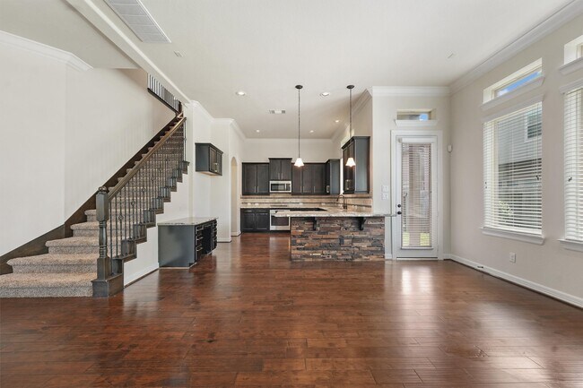 Building Photo - 13217 Green Hills Dr