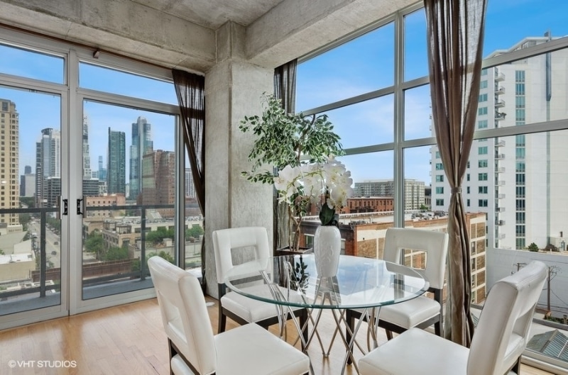 Building Photo - 1620 S Michigan Ave