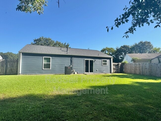 Building Photo - 520 Michael Irvin Dr