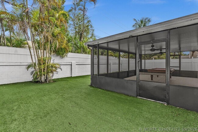 Building Photo - 3307 SW 49th St