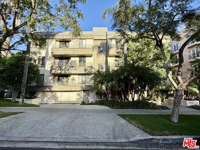 Primary Photo - 450 N Oakhurst Dr