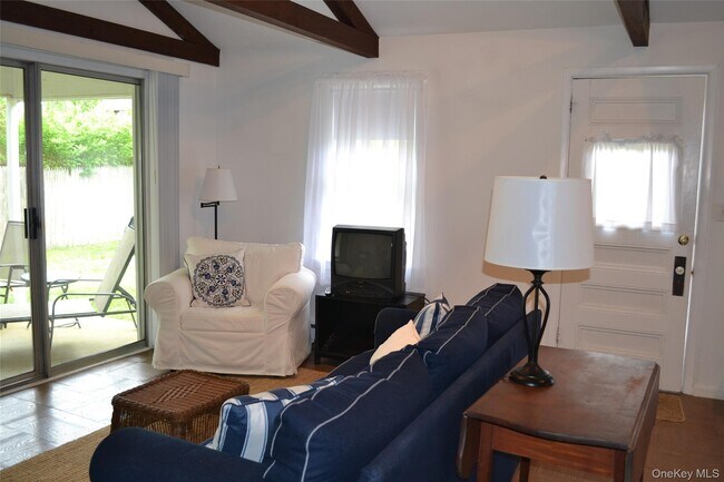 Building Photo - 34A E Hampton Sag Harbor Turnpike