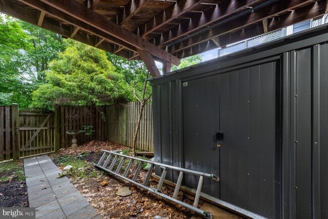 Building Photo - 6474 Brick Hearth Ct
