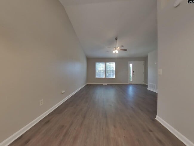 Building Photo - 64 Sweet Thorne Cir