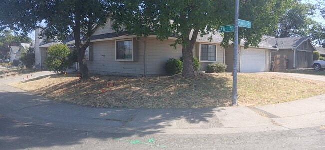 Primary Photo - 351 Pinedale Ave