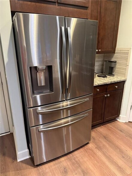 Building Photo - 2503 Norwood Dr SE