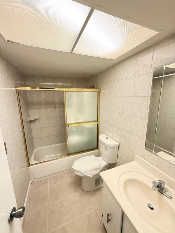 Building Photo - 519 E San Sebastian Ct