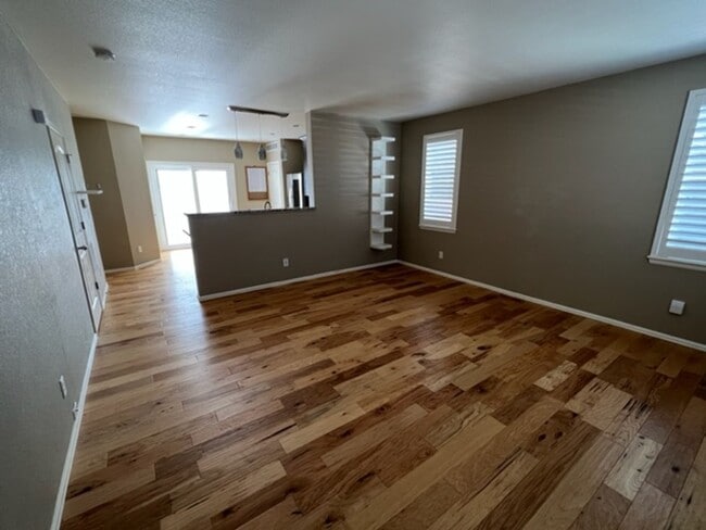 Building Photo - Completely upgraded home in Trailhead!