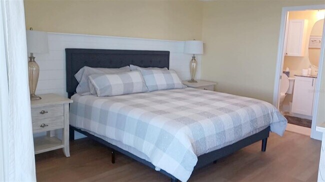 Building Photo - 6400 Flotilla Dr