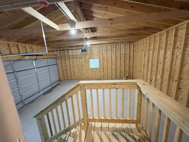 Building Photo - 5045 W Sawgrass Dr