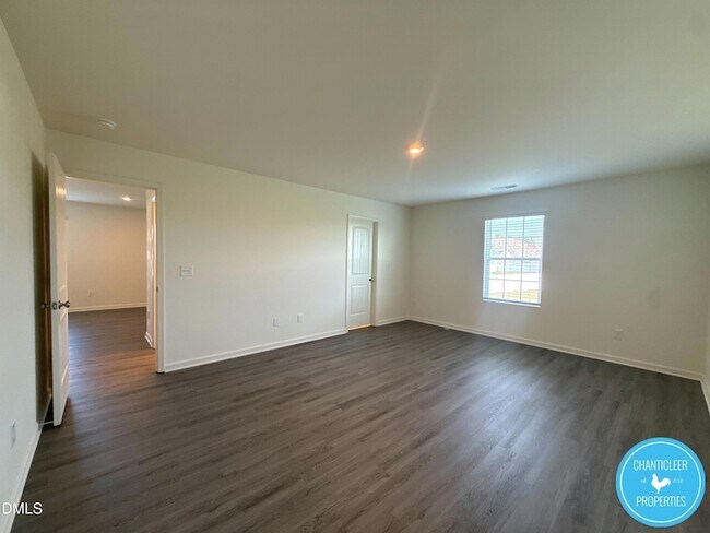 Building Photo - 49 Suhani Ln