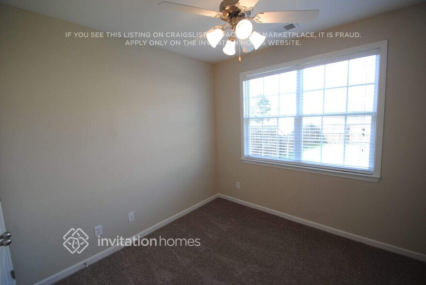 Building Photo - 706 Capri Ridge