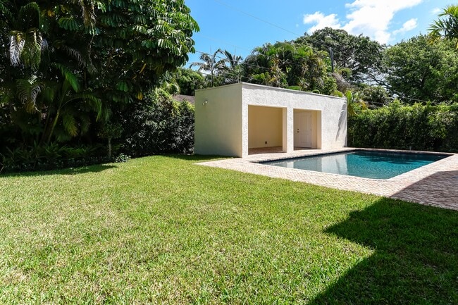 Building Photo - 277 Cordova Rd