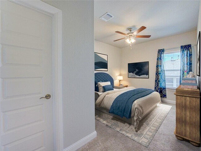 Building Photo - 425 Sitlington Ln