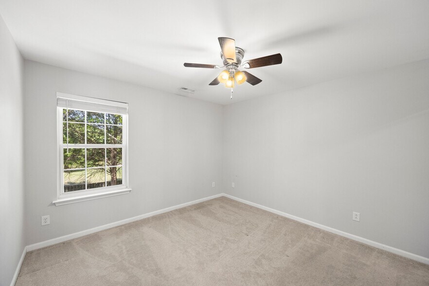 Building Photo - 2307 Harwood Hills Ln