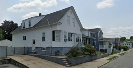 Building Photo - 63 Messina St