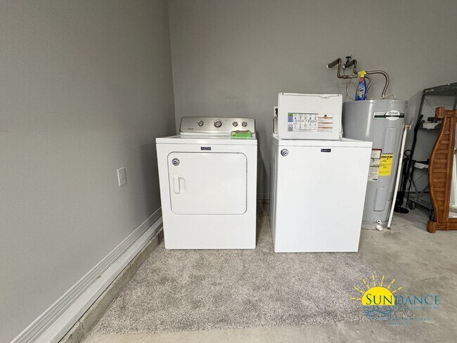 Building Photo - Charming 3-Bedroom Home in Shalimar – Conv...