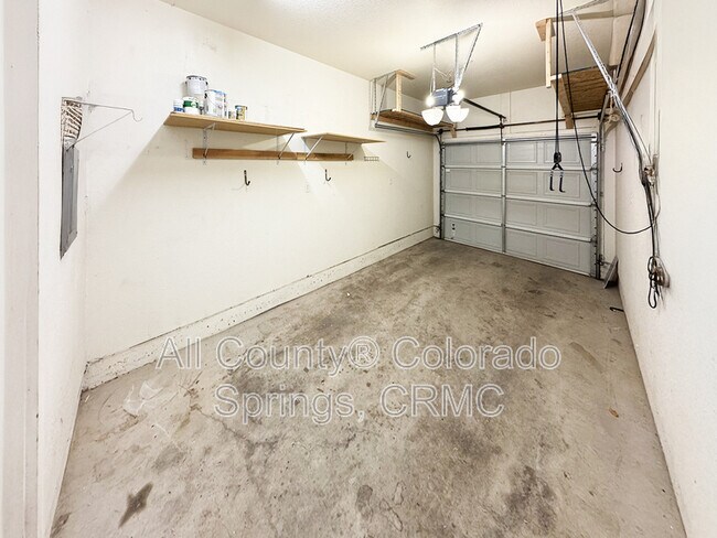 Building Photo - 4880 Kerry Lynn View