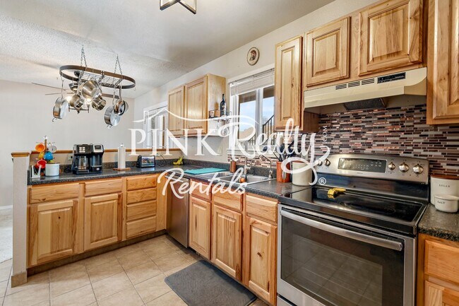 Building Photo - 3395 Beechwood Ct