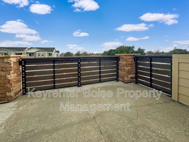 Building Photo - 8175 W Tudor Ln