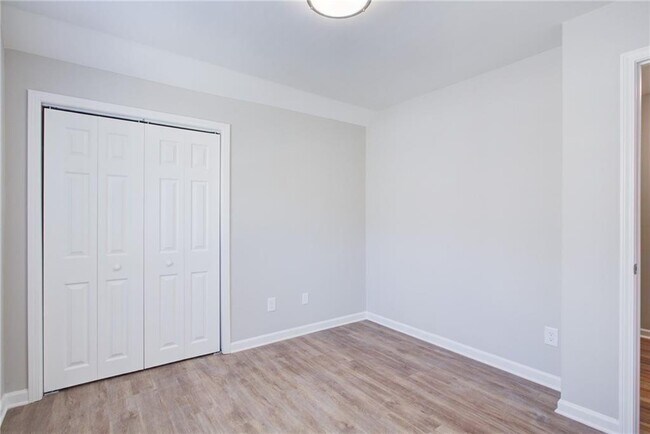 Building Photo - 1173 Arlington Ave SW