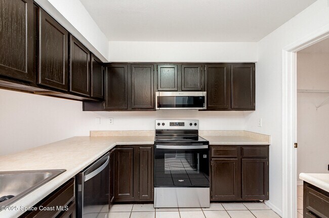 Building Photo - 3164 Finsterwald Dr