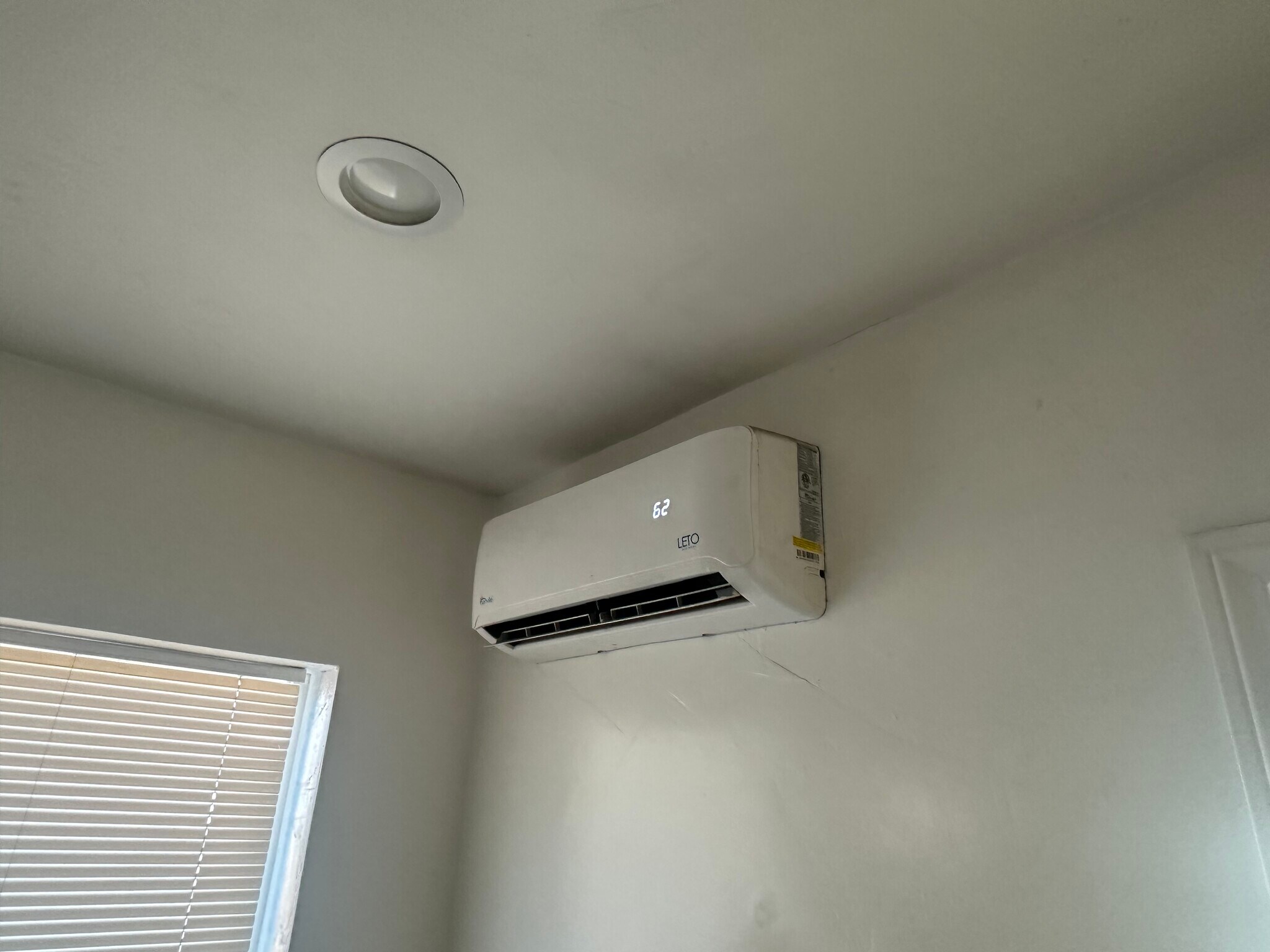 Building Photo - 17934 Fairfax St